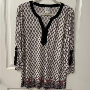 Naïf Elegant Black and White Patterned Women's Top